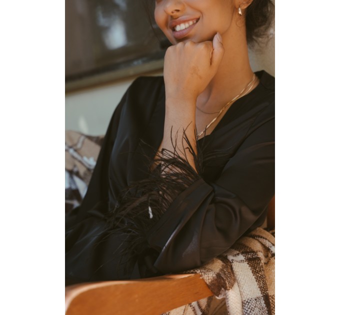 Feather black robe 