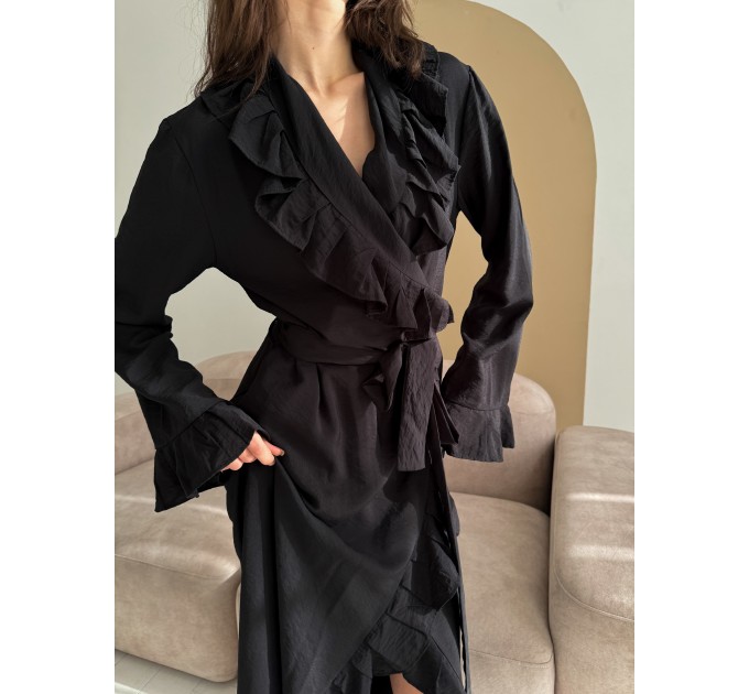 Black viscose robe with ruffles 